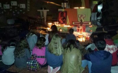 Oración juvenil en el colegio