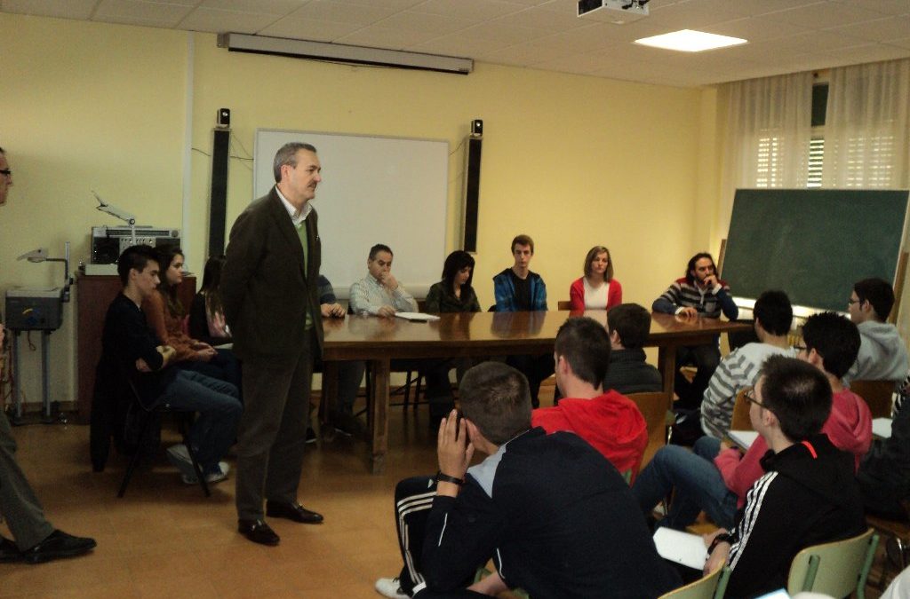 Charla orientación ex-alumnos colegio Las Viñas