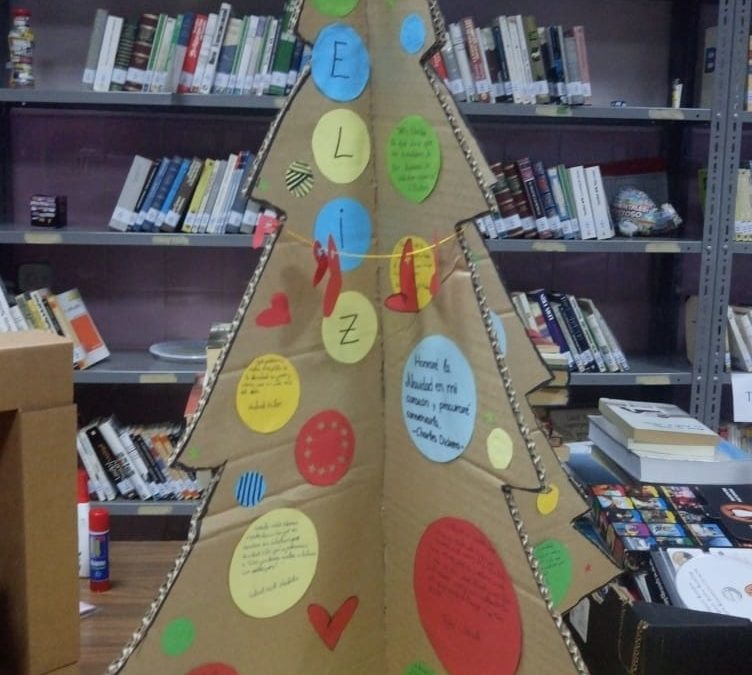 FELIZ NAVIDAD DESDE LA BIBLIOTECA DEL COLEGIO