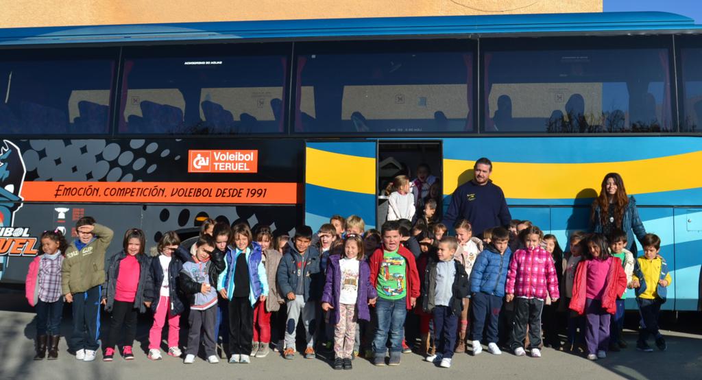 LOS NIÑOS DE 5 AÑOS DE LAS VIÑAS  DESCUBREN EL MUNDO LABORAL DE SUS PADRES