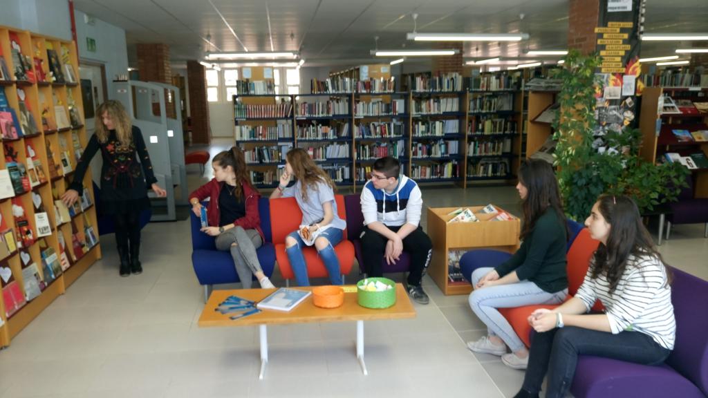 LOS ALUMNOS DE SEGUNDO DE BACHILLER EN LA UNED