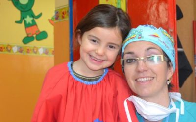 LOS ALUMNOS DE EDUCACIÒN INFANTIL 5 AÑOS DEL COLEGIO “LAS VIÑAS” SE ACERCAN AL MUNDO DE LA MEDICINA