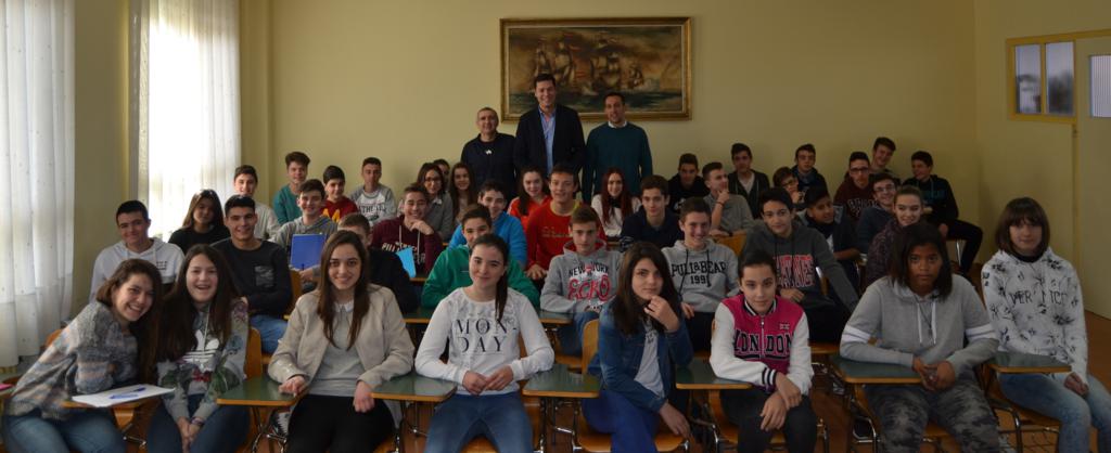 JAVIER DOMINGO, MIGUEL LÓPEZ Y TOMÁS MARTÍN VISITAN EL COLEGIO "LAS VIÑAS"