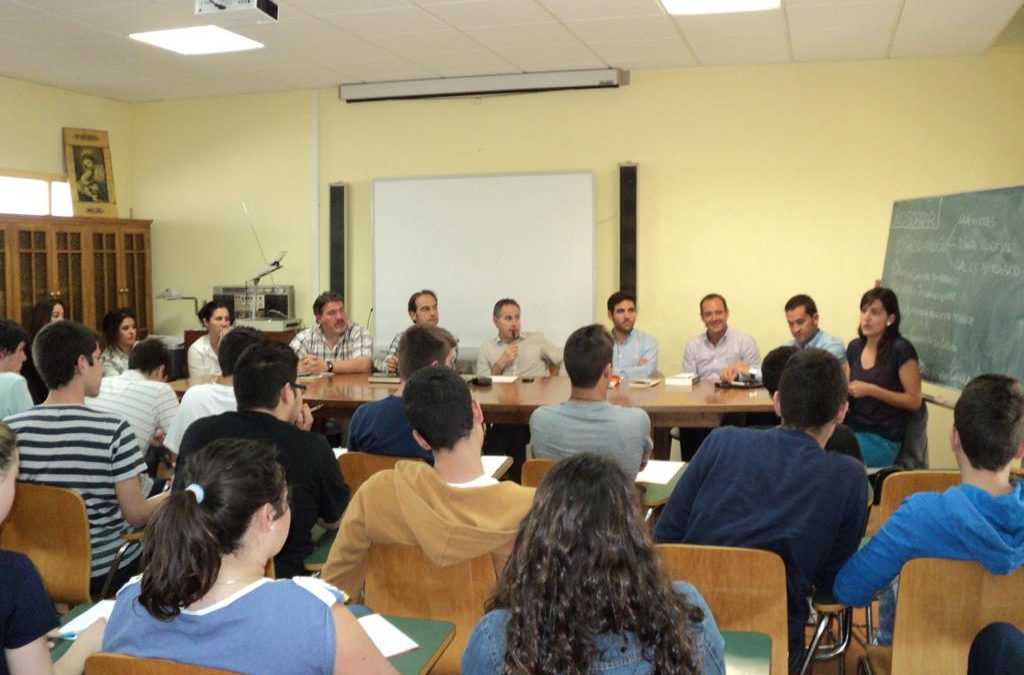 Jornadas de orientación universitaria y profesional para alumnos de bachillerato a cargo de los ex-alumnos de Las Viñas