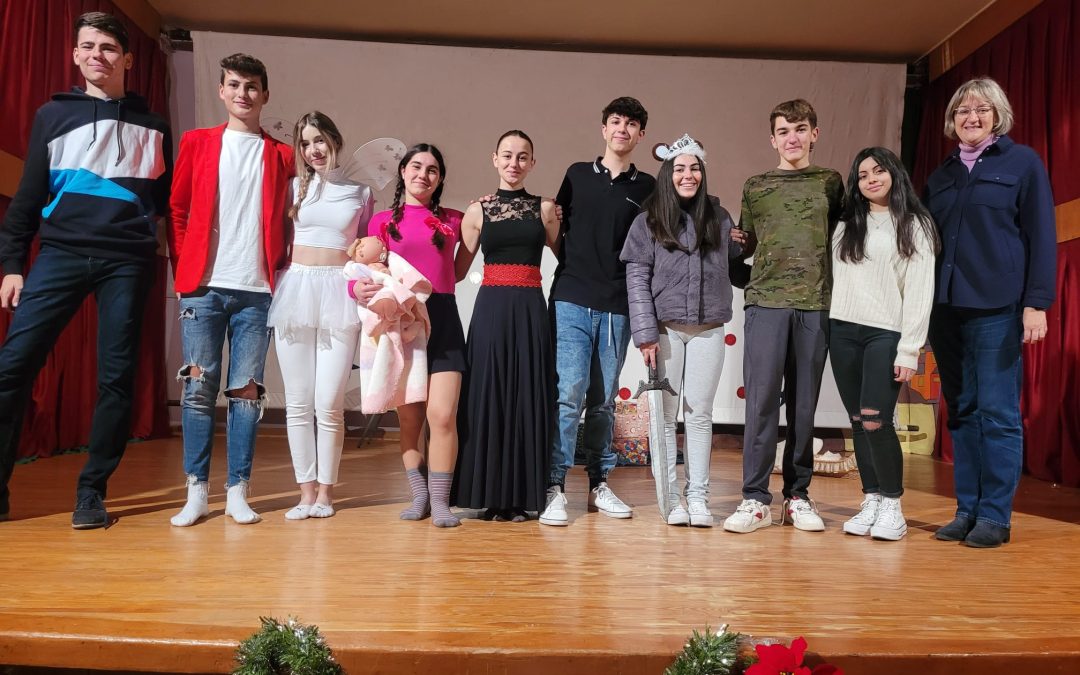 LOS ALUMNOS DE 1º BACHILLER INTERPRETAN LA OBRA EL CASCANUECES