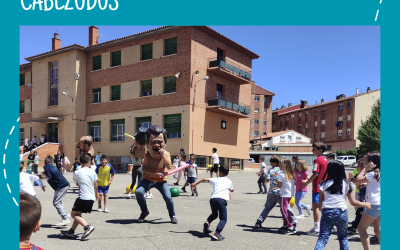 VISITA DE LOS CABEZUDOS A NUESTRO COLEGIO