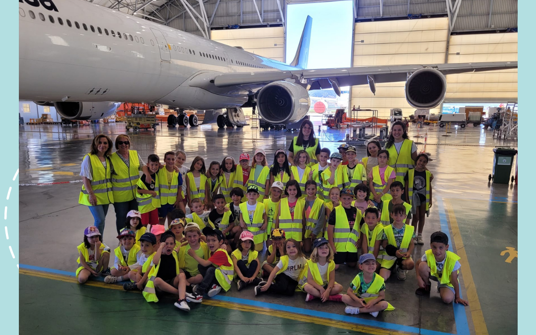 LOS ALUMNOS DE 4 AÑOS Y SEGUNDO DE PRIMARIA DE LAS VIÑAS VISITAN EL AEROPUERTO DE TERUEL.