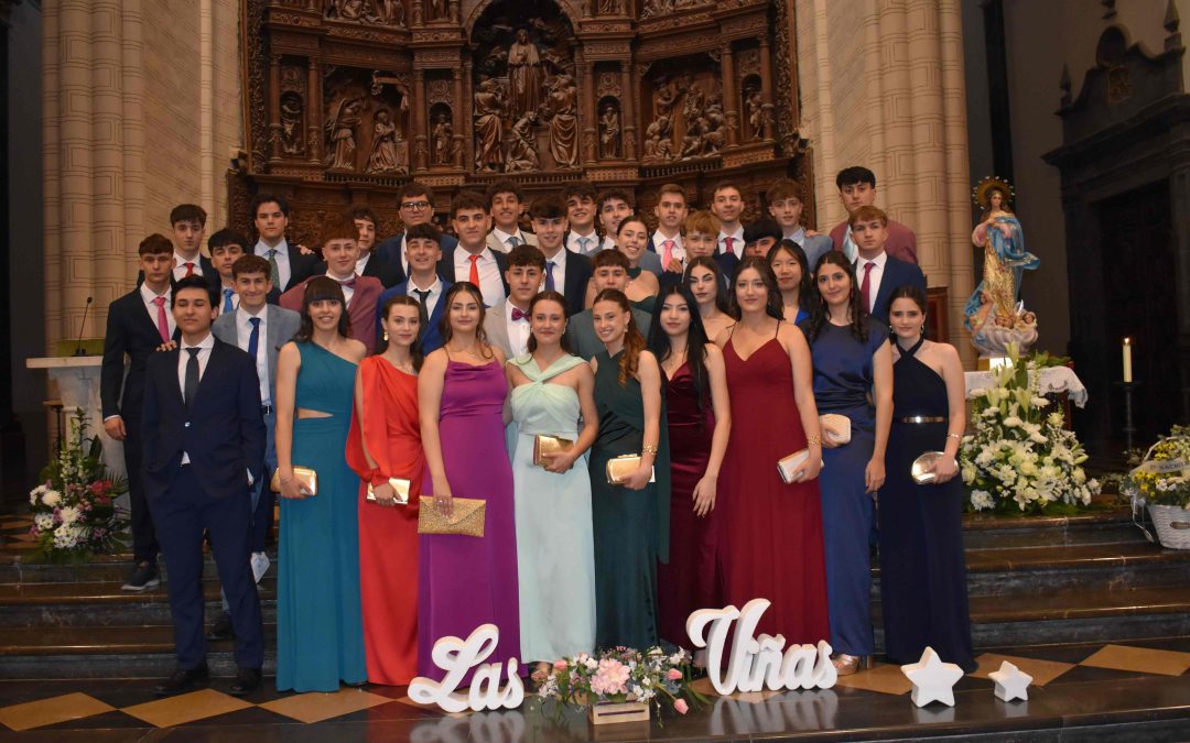 ACTO DE GRADUACIÓN DE LOS ALUMNOS DE 2º DE BACHILLER .